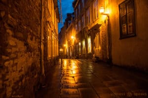 living presence amidon dark narrow street night