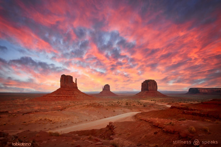 moment sunset monument valley doyle